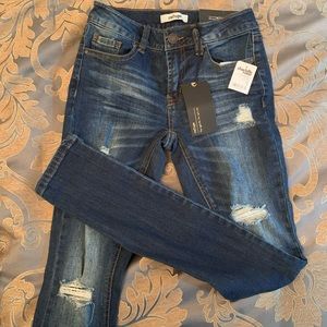 NWT refuge skinny boyfriend jeans!